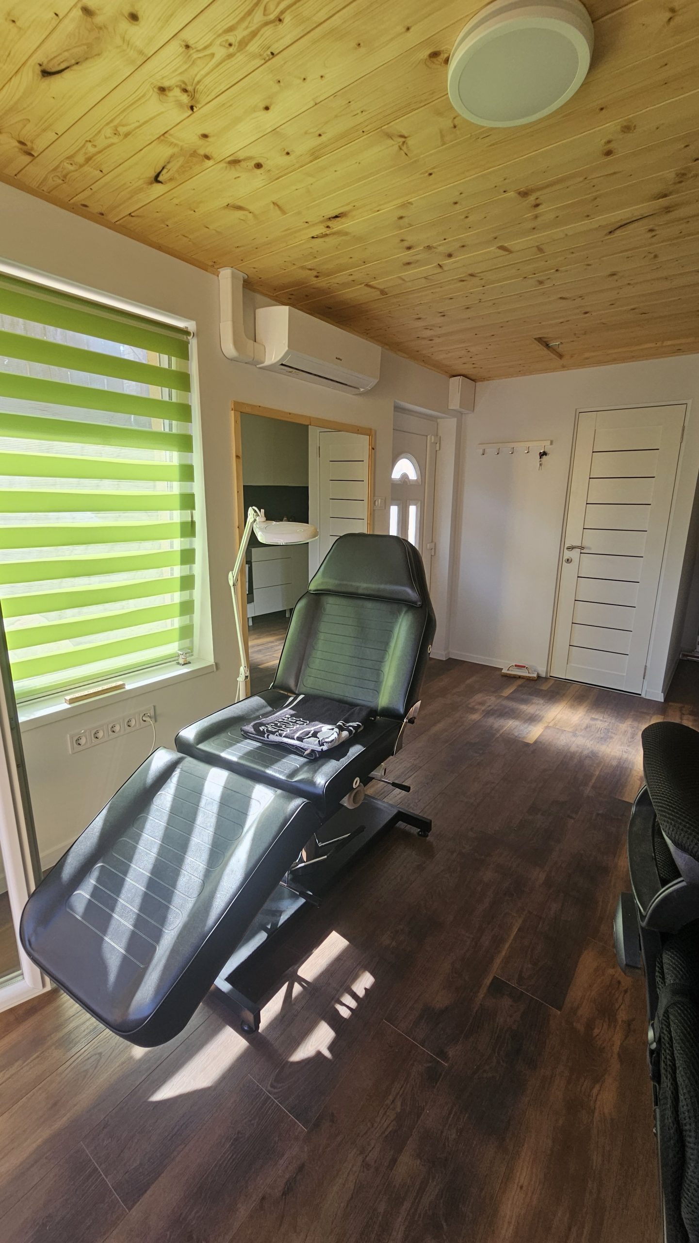 VivInk Tattoo & piercing Szalon - a vendég a központban